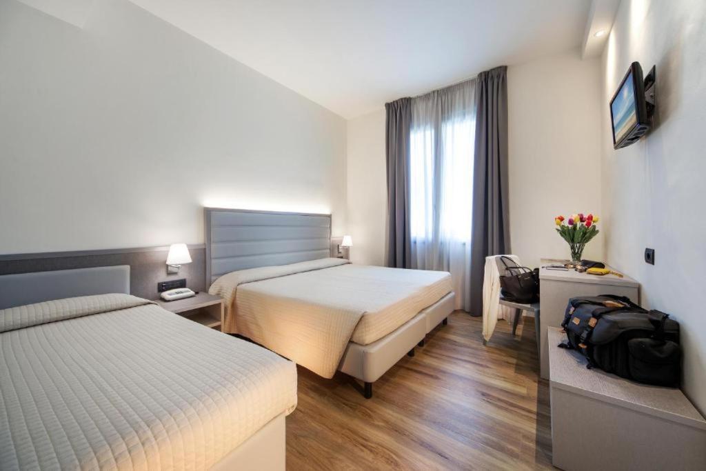My Place Hotel Rimini Bagian luar foto