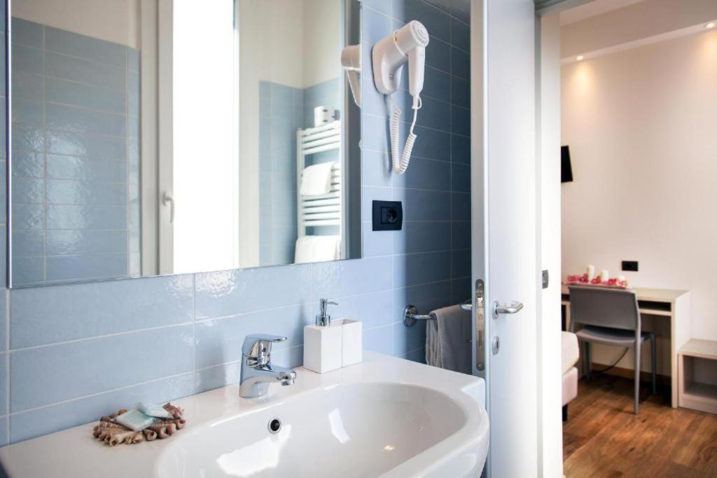 My Place Hotel Rimini Bagian luar foto